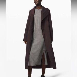 Lululemon LAB - Moraine Trench Rain Coat - colour 
SEQUOIA